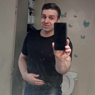 He/Him. Demi/Bi .
French Canadian EDH Budget Brewer that love playing also High Power decks.
Whiskey/Scotch Lover.