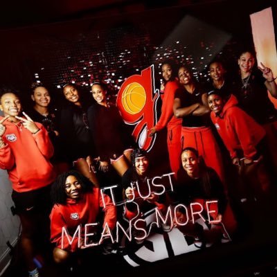 @UGA_WBB Fan 🐶🔴⚫️⚪️ This is Not a Official Account‼️‼️#GODAWGS 🐶🔴⚫️⚪️ Commit to the G 🏀