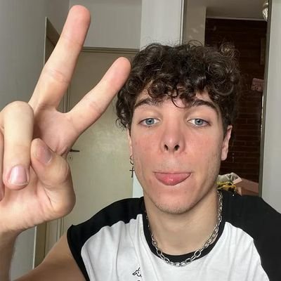 Eve15256777's profile picture. fan de Juani car