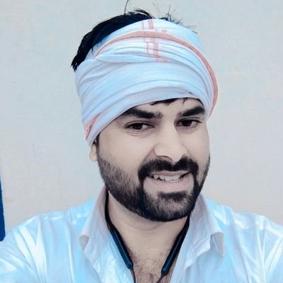 MeenaHarisahay's profile picture. उसूलों पे जहाँ आँच आये टकराना ज़रूरी है जो ज़िन्दा हों तो फिर ज़िन्दा नज़र आना ज़रूरी है