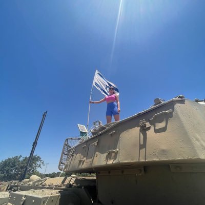 nastizor's profile picture. 