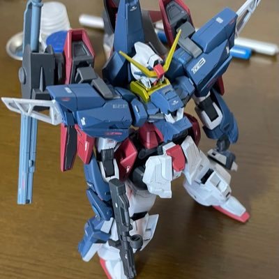 吹奏楽部所属の高校生です！ 趣味はガンダム関連(特にガンプラ)です♪ 日々コツコツとガンプラ制作してます（＾∇＾） 無言フォロー失礼します&無言フォロー大歓迎です❗️H垢お断りなので覚悟しなさい(？)