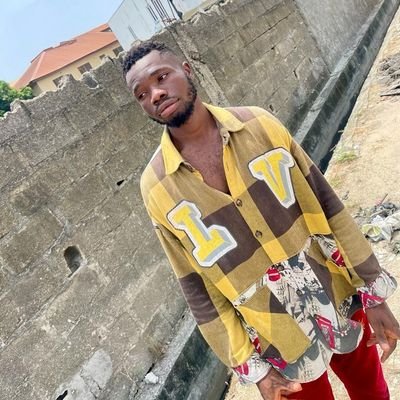 drilling from East and West I just get paid so I come priped nepa can't kill my vibe eware oku I go on my jen. it your boy. EZE IGBANDA 👑🔥 IMO PRESIDO