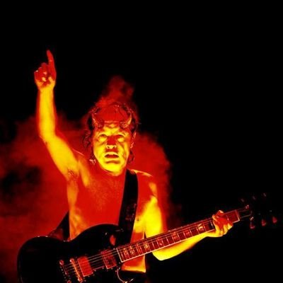 Dixitque ANGUS YOUNG fiat ROCK et facta est ROCK