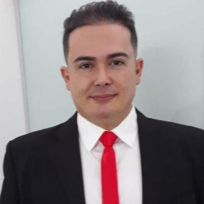 Advogado, Especialista em Direito do Trabalho, Previdenciário, Direito de Família e Sucessões. Direito Imobiliário, Direito Penal.