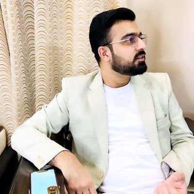 | Urdu Poet | | Working in IT Sector |
हमारे ख़ून की कीमत न पूछो,
इसी से राजधानी चल रही है।