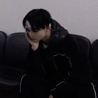 lei (@snklouv) 's Twitter Profile Photo lei (@snklouv) 's Twitter Profile Photo