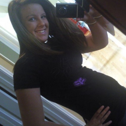 C_Smith94_'s profile picture. C/O 2013 3 softball is my life! :)