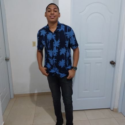 StevenJv18's profile picture. "Mientras tu sepas quien eres, no tienes nada que demostrar. Tecnologo en seguridad informática #ITLA #RD 🇩🇴
IG⬇️⬇️
@steven_ventura18 Ceo: @frase.jade 
#Anway