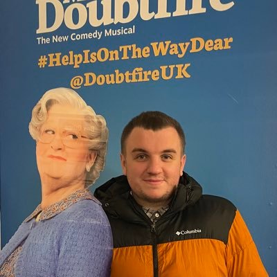 tcsl1992's profile picture. Travel / Film / Theatre ❤️💛💚