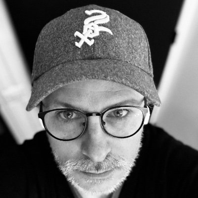 Directeur adj. des rédactions de Tsugi. 303+808+909, « Headphone obsessive » selon Pitchfork. Je ne crois en rien, je n'aime pas les gens mais je me soigne.