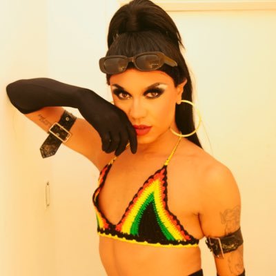 drag queen cantora maluca