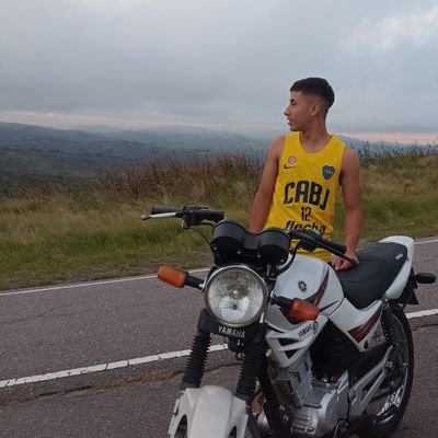 JUGADOR N° 12 //Cuando me muera no quiero nada de flores yo quiero un trapo que tengan estos colores💙💛💙