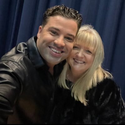 Very proud to be a fan of the incredible Joe McElderry 💕
