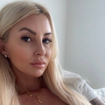 loz_2024's profile picture. sᴉ ʇᴉ ʇɐɥʍ sᴉ ʇI 🏴󠁧󠁢󠁥󠁮󠁧󠁿