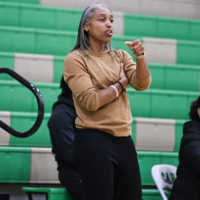 Head Varsity Women’s Basketball Coach at Cary HS 💚🤍 NCSU Alumna . ECE | ΔΣΘ . MO | iBall | Music | GOD first. #TMC