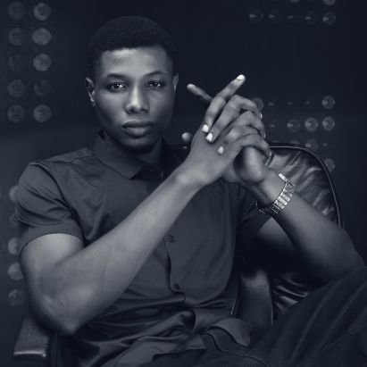 -Ipod- is a professional photographer, Videographer, Retoucher and a Chelsea fan from Ondo. FUTA🎓