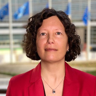 Executive Director @DefendDemocracy. Busy to #DefendDemocracy against hybrid & technological threats. #Power40 Also at: https://t.co/Iq24vDElrp