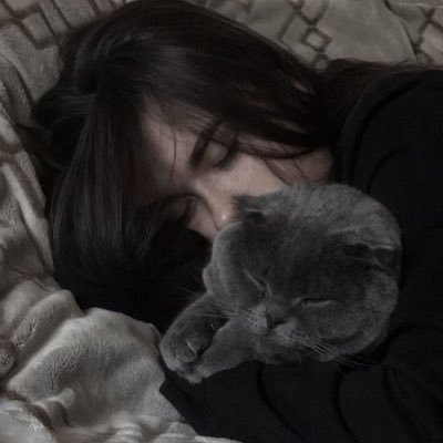 warnersbae's profile picture. not aaron warner but his gf.