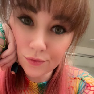 Bi/MILF/32/age verified on OF/$30 trubute before messaging $100 to unblock/Findom/everything in link there👇🏻