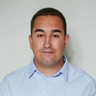 En política por vocación, trabajando siempre por y para los demás. ◾SG @nnggelalamo