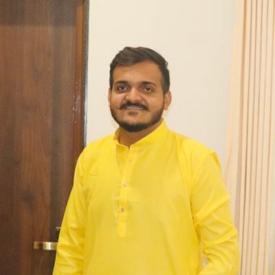 taral_thorat's profile picture. In the pursuit of eminence!💫