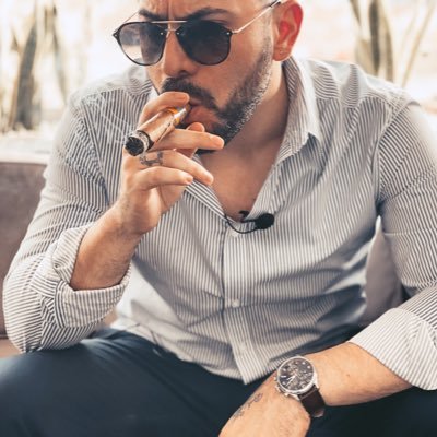 Business and Masculinity Coach  |  Si entras en contacto conmigo es para hacer tus primeros 10K en menos de 100 días 🥂:  https://t.co/agSvGz597t