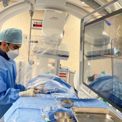 استشاري طب أعصاب، مختص بالسكتة الدماغية والأشعة التداخلية العصبية. Vascular Neurologist & Neurointerventionalist | Passionate about stroke care | 🇸🇦
