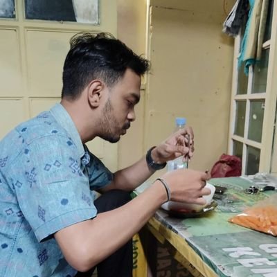 ziezikrila_'s profile picture. 