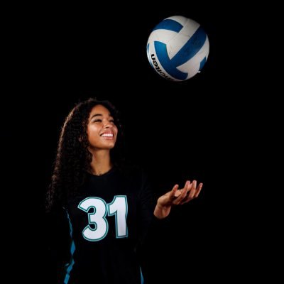 #31 Roots 162 Middle Blocker 5'10 Approach: 9’4 Block: 9’0 HUDL: https://t.co/SFNAdr7430