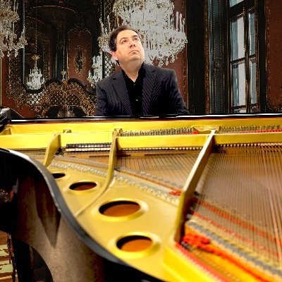 🎼 Composer 🎹 Pianist 🎸Guitarist 🎓Berklee/USC Alumnus. Wrote music for over 100 films. https://t.co/IpdLMEm0Ax