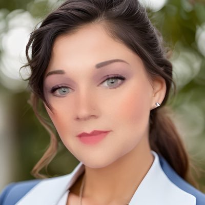 Saving_Queen's profile picture. Financial professional