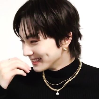 zaridainaa's profile picture. rps. yjw centered #양왼 #양른