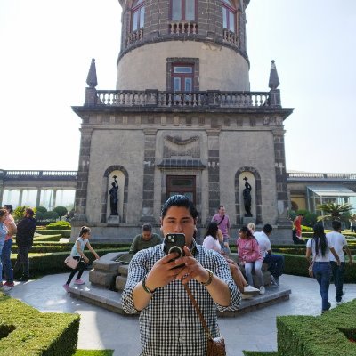 Pablo Toluqueño - Abogado, Profesor, Poeta y Político-Especialista en Mediación y Conciliación.
Por Dios y Por la Patria.