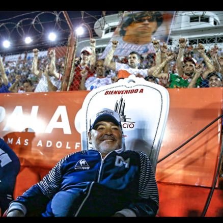 Quemero a muerte🎈🎈

Diego Armando Maradona 🔟