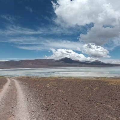 -La historia demuestra, que la razón es de quien tenga el coraje de sostenerla.
-Dudo, luego existo. - Calidad, no cantidad.