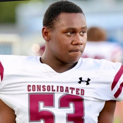 A&M Consolidated Defensive End: Class of 2025. #53 Track: shot put/discus. 979-807-4484 ~5'8 | 210lbs 40: 4.8.0 Squat: 430 Email: deandresearcy09@gmail.com