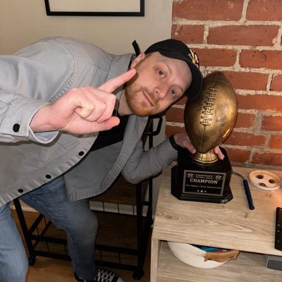 real_r_logueeee's profile picture. 