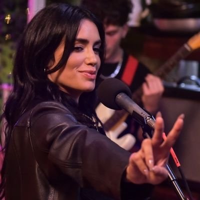 24; solo sigo por inercia | de la vereda de Lali, Grabois, el vino y del reality de turno