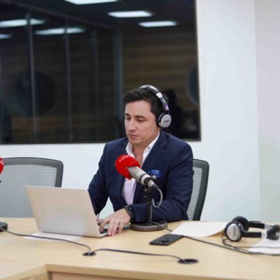 Jefe de redacción de @CaracolRadio, en el equipo de @LaLuciernaga y el Noticiero del Mediodía. Cuenta personal, aquí mi opinión, no la del medio.