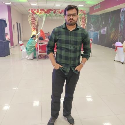 Saketojha7's profile picture. 