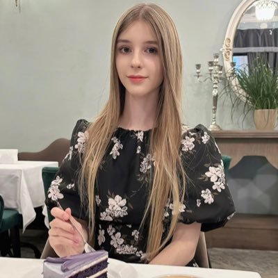 breehadpich's profile picture. A beautiful little woman.