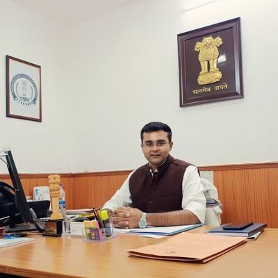 Civil Servant (IRAS), Govt. Of India|🚂🇮🇳 | Dhanbad Division, East Central Railways | UPSC CSE 2019 |  IIT Delhi |