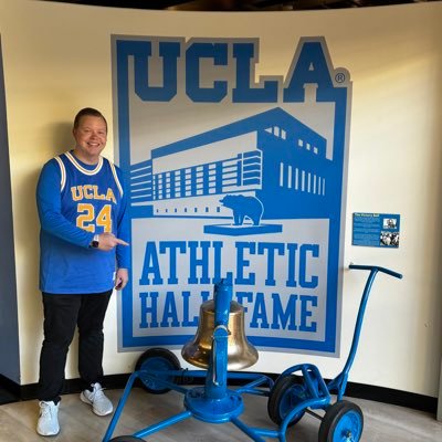 @UCLA alum. Big Ten fan effective August 2, 2024. Pac-12 participant until August 1, 2024. I like sports, politics, and transit. 🇺🇸🇳🇱