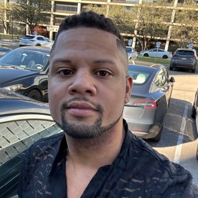 leadleo's profile picture. one of my favorite things to do is laugh. Constantly looking for the joke and working on my tight five.