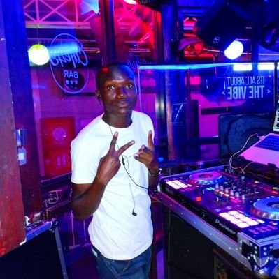 aizo_case's profile picture. Deejay