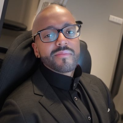 Brazilian guy, passionate about digital marketing, theater, cinema.