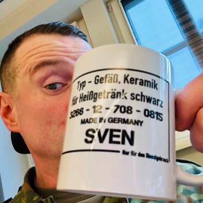 Offizier bei der @bundeswehr (ACC nicht offiziell) und #staatsbürger in #uniform🎗und 🏳️‍🌈!Möchte mit diesem Account meine Berufung jeder/jedem näher bringen!