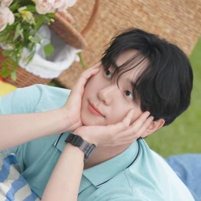 | 🌿 변방의 버들 이파리 💫 |22. 12. 28. ~ | 사담 많아요 | https://t.co/OPiRJIYVGC |