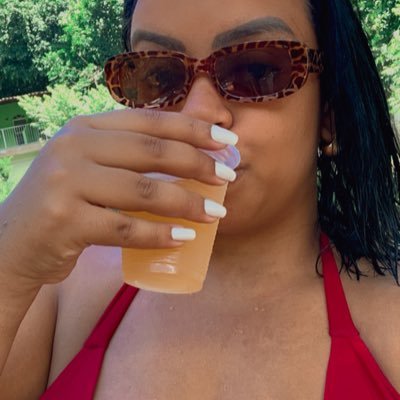 JulianaTom82804's profile picture. 